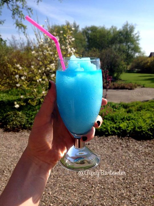 EVA BLUE Cocktail