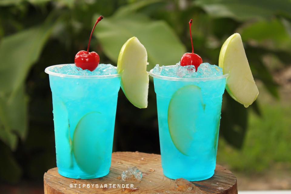 Manzana Azul Cocktail